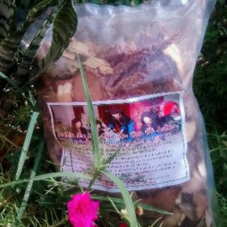 Combo lá tắm dao đỏ và ngũ cốc cho mẹ sau sinh