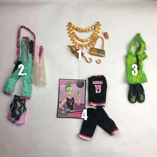 QA M - set phụ kiện cho búp bê monster high
