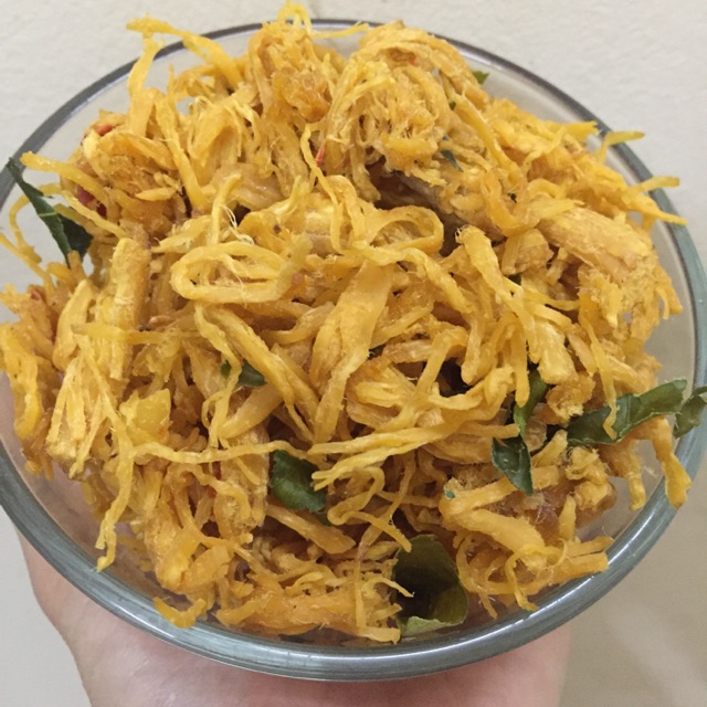 KHÔ GÀ LÁ CHANH