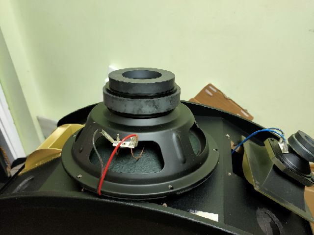 Loa BMB 480c