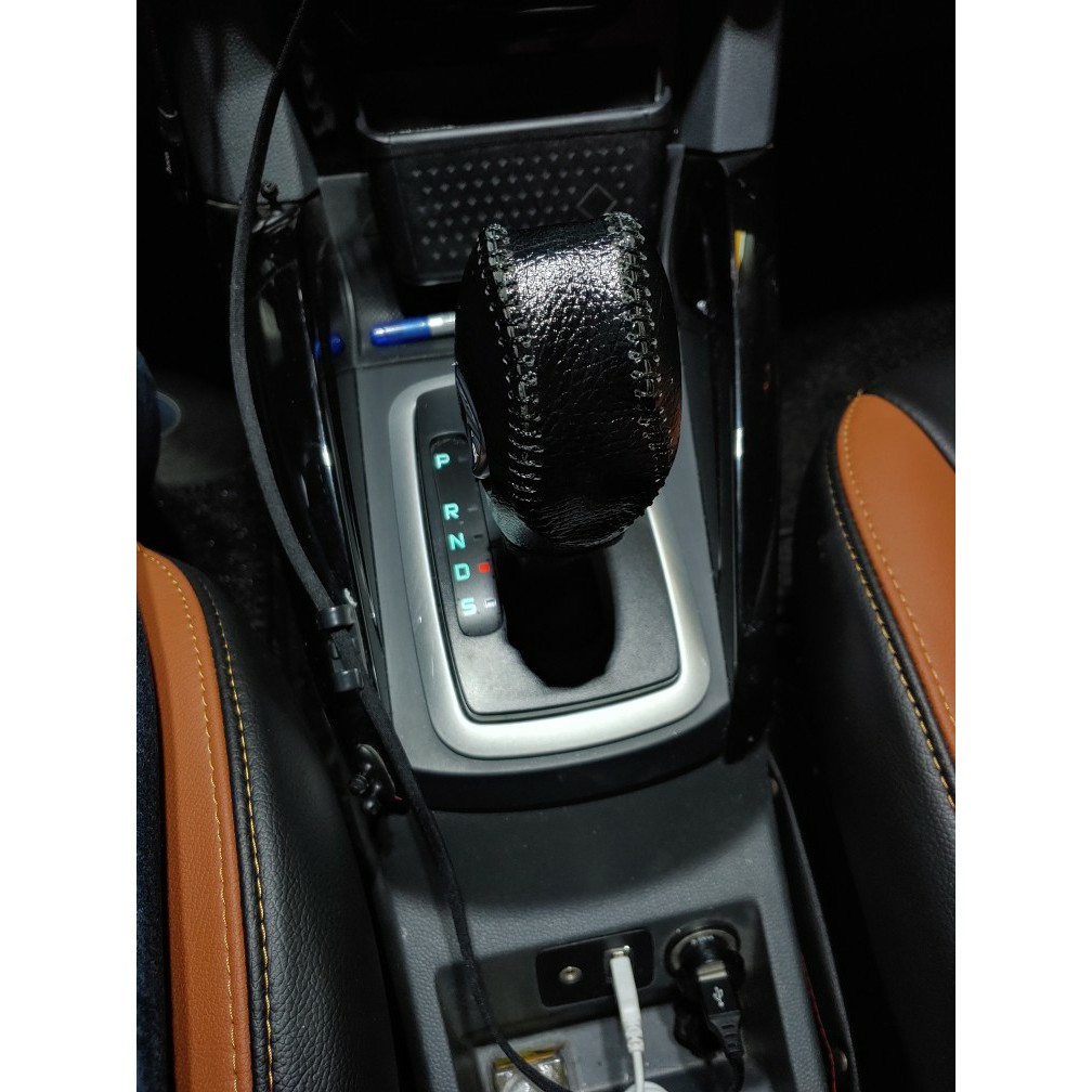 Bao da cần số xe ford ecosport số tự động tất cả các đời xe bằng da bò thật khâu tay thủ công tỉ mỉ mẫu mới nhất
