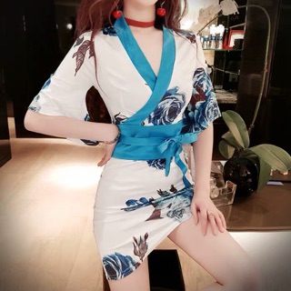 Sườn xám cách tân hàng thiết kế