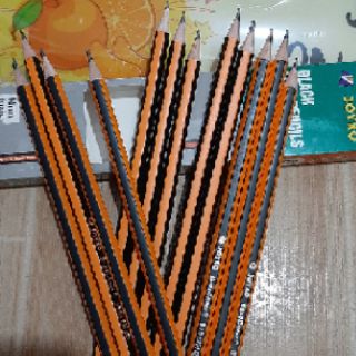 Chì gỗ 2b.1 hộp 12 cây.