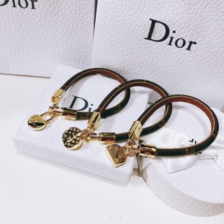 Vòng tay lv ổ khóa