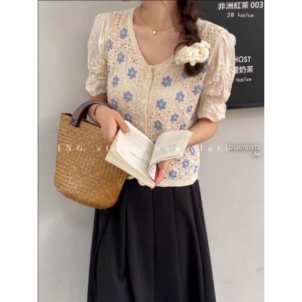 Áo len tay dài gài nút phối bèo cực xinh 2209