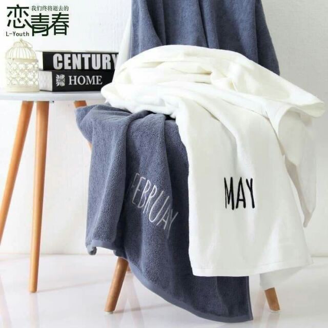 Khăn Tắm Thêu LoGo Theo Tháng Bằng Tiếng Anh