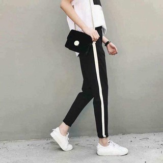 Quần nữ Thể thao cá tính jogger phối sọc trắng siêu xinh Chất vải Mì Hàn màu đen Mặc thể dục tập gym ở nhà Đi Học