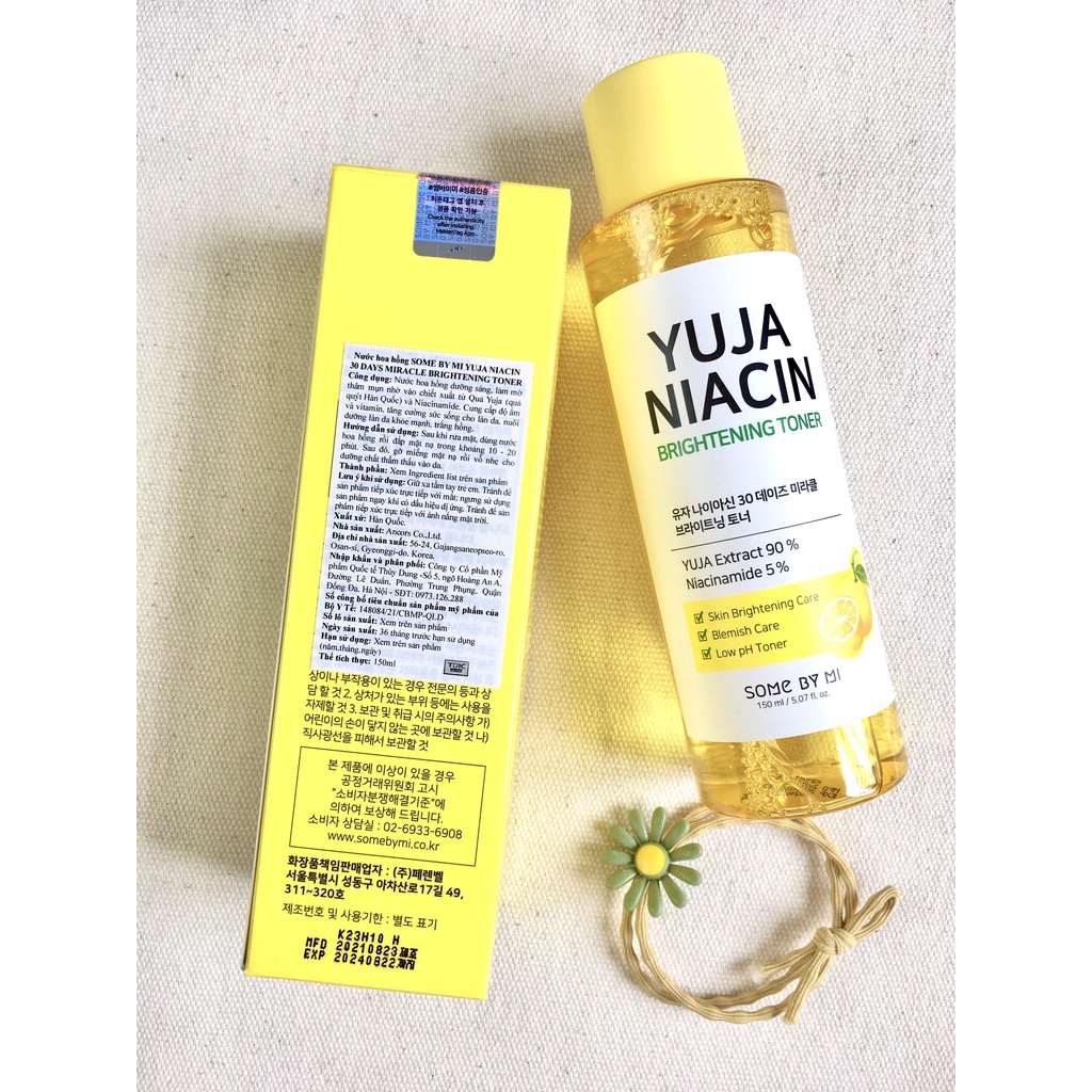 Nước Hoa Hồng Dưỡng Trắng Da Chiết Xuất Quả Thanh Yên Some By Mi Yuja Niacin 30 Days Miracle Brightening Toner 150ml