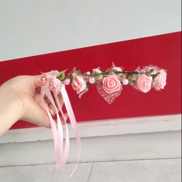 Vòng hoa đội đầu mẫu hoa phối hạt
