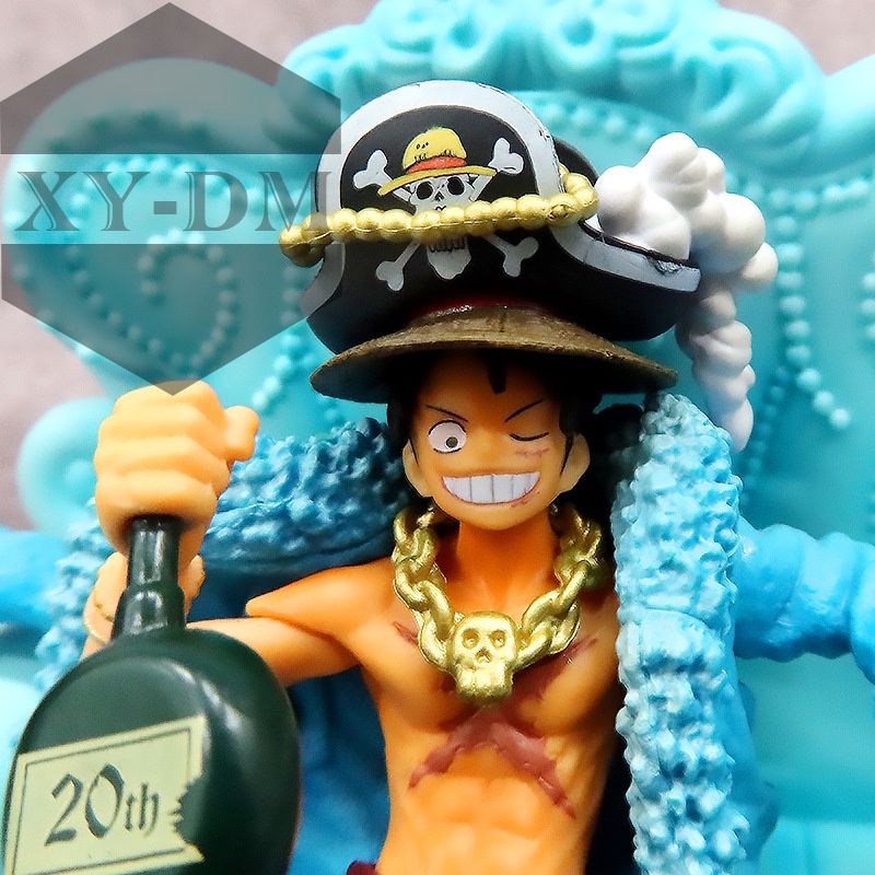 Đồ Chơi Mô Hình Nhân Vật Luffy Chopper Trong One Piece Kỉ Niệm 20 Năm
