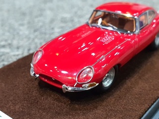 Xe Mô Hình Jaguar E-Type Limited 1:64 JEC ( Đỏ )
