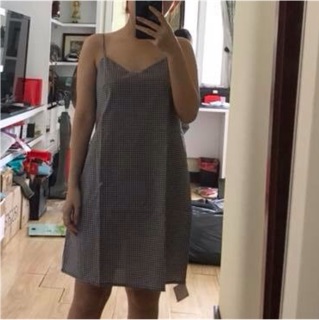 Đầm hai dây caro