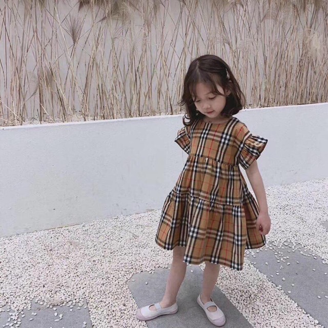 Váy kẻ BBR