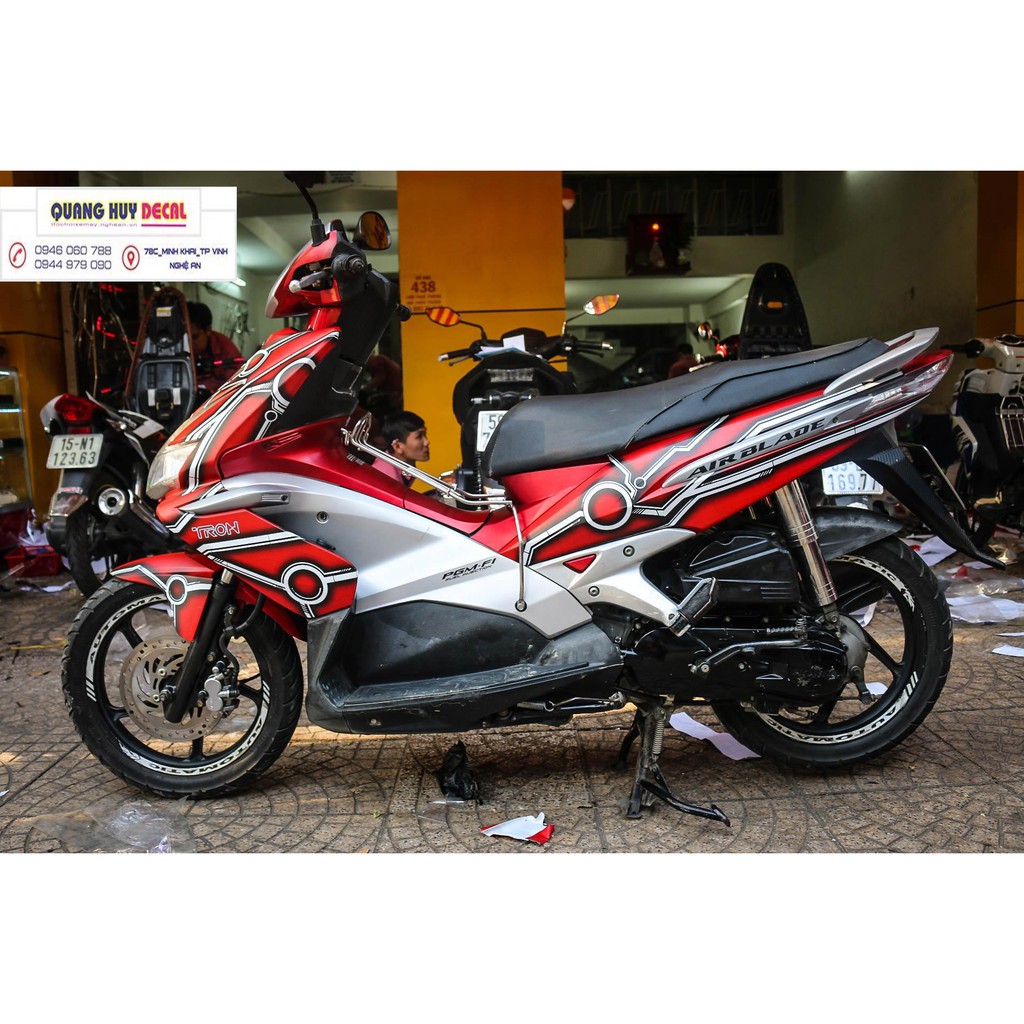 Tem trùm air blade đỏ chỉ trắng đời 2007-2010, độ team trùm ab dán phủ dàn áo xe trắng đỏ rẻ đẹp