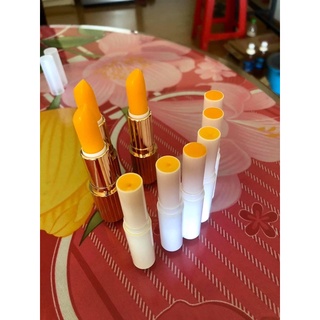 son dưỡng môi gấc