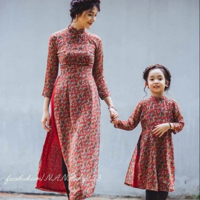 Áo dài mẹ và bé