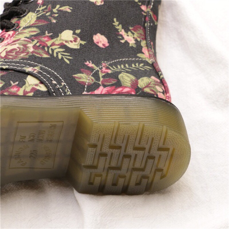 Boots cao hoạ tiết thời trang