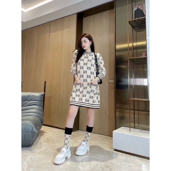 Đầm len dài tay dáng suông thương hiệu Gucci GC/GG cao cấp có túi chất len mềm mại