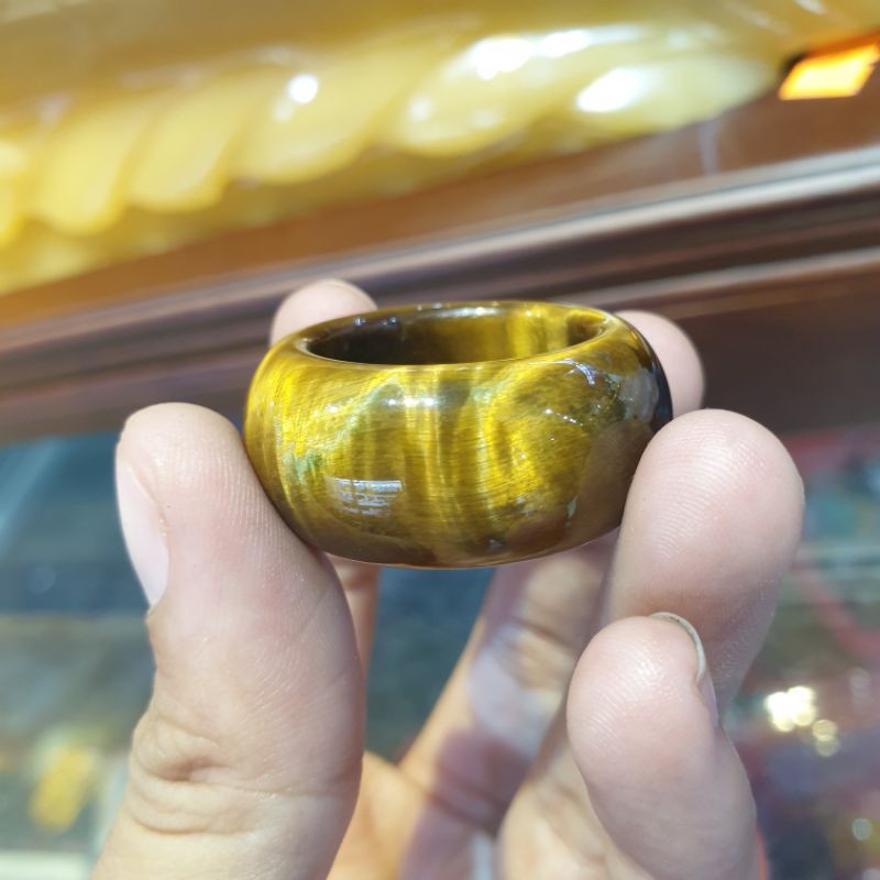 Nhẫn đá hổ phách nhiều size