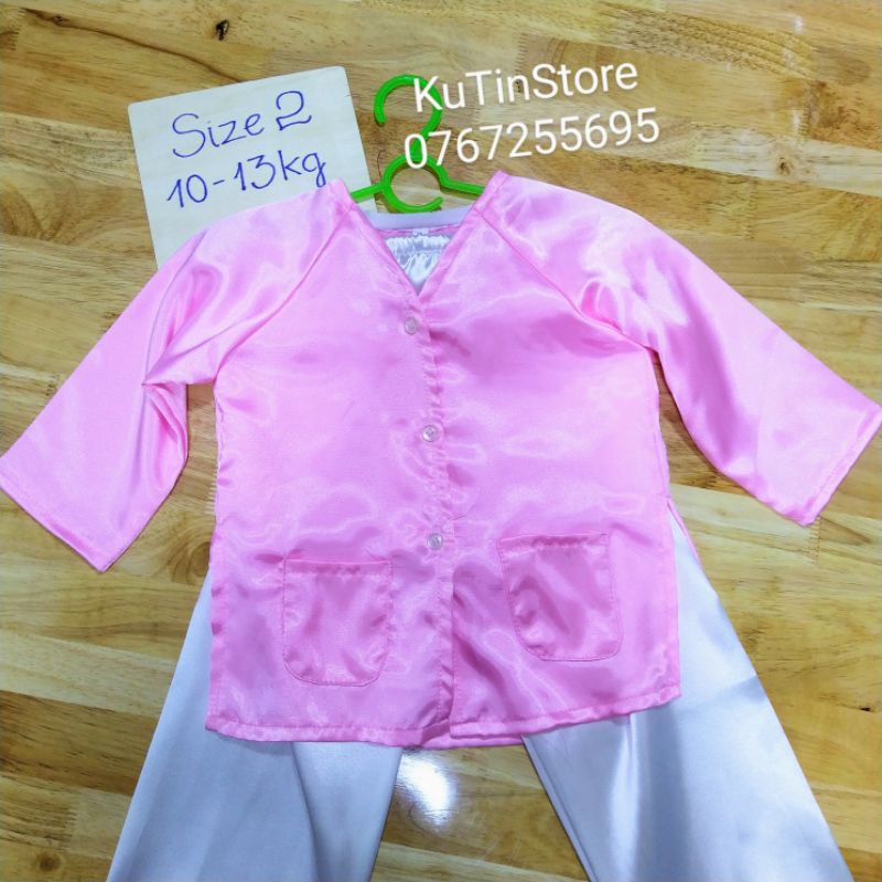 Bà Ba Bé Gái Màu Hồng