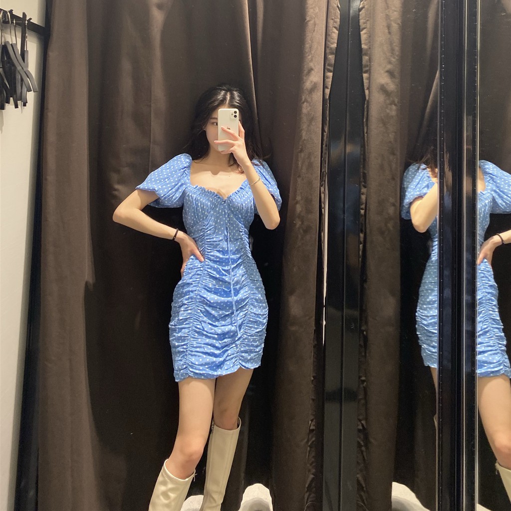 Váy cổ vuông tay phồng trễ vai rút dây nhún bèo ôm body màu xanh dương chấm bi gợi cảm