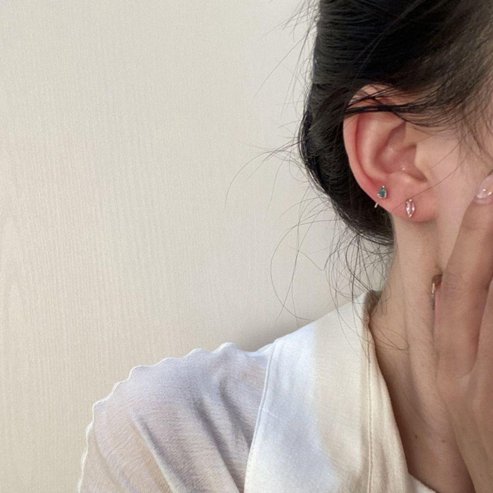 Bộ 5 Bông Tai Đinh Tán Nhiều Màu Không Gây Dị Ứng Cho Nữ|Áo Thun In Hình Thời Trang Năng Động Cho Nam|Trang Sức Thời Trang
