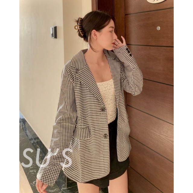 Khoác vest kẻ dích dắc thời thượng tay 3 nút