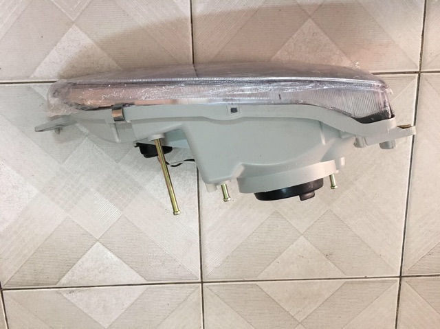 Đèn pha Daihatsu Citivan giá 1 cái