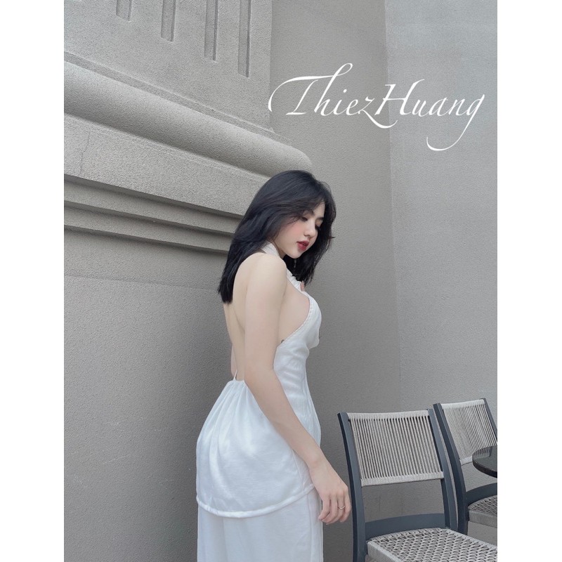 Set thiết kế chéo cổ sexy  , hở lưng thanh lịch , sang trọng