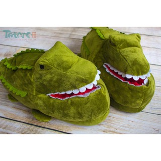 DÉP BÔNG CÁ SẤU CẮN CHÂN