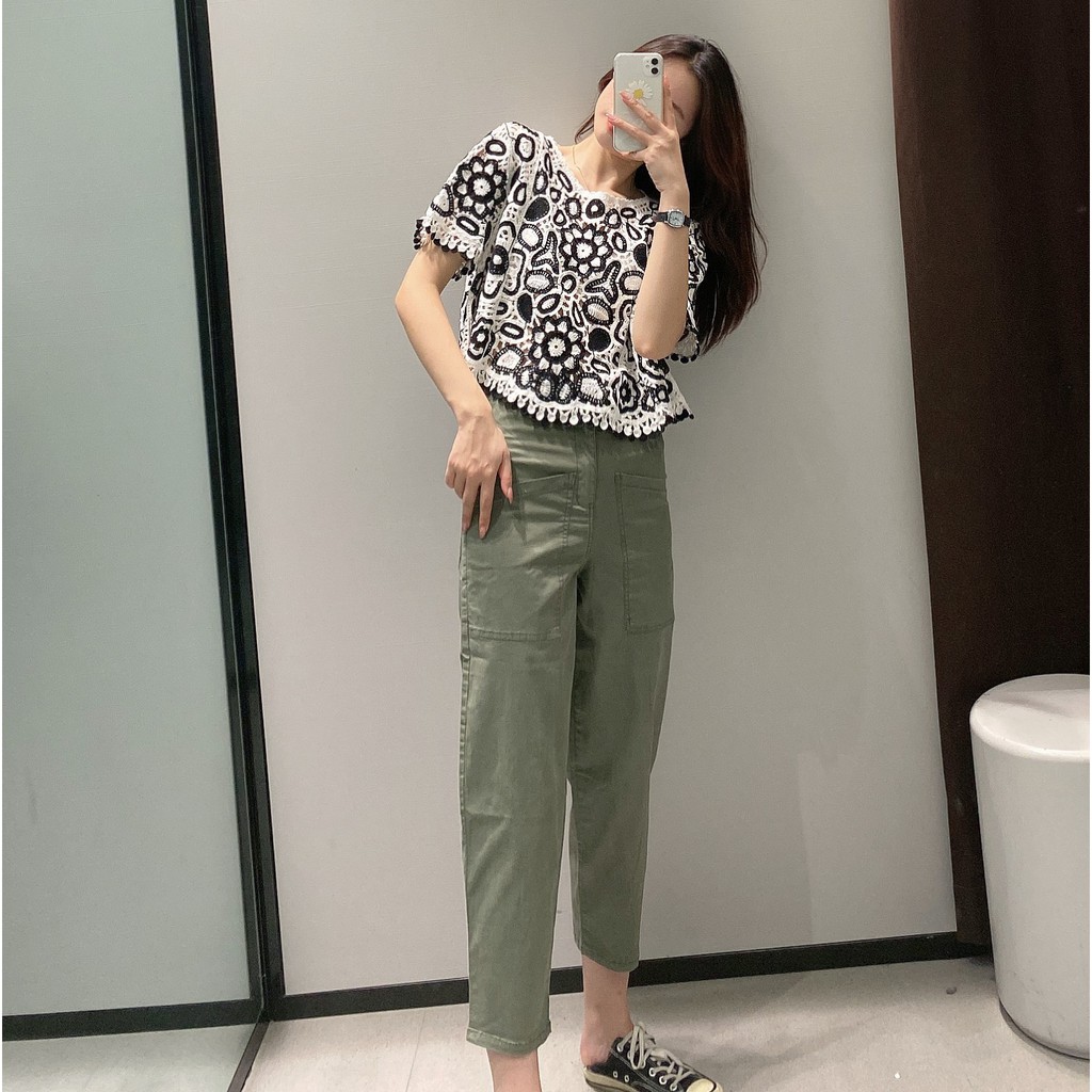 Áo hoa thổ cẩm đen trắng Zara ngắn tay