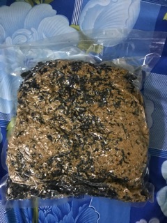 Rong biển cháy tỏi mè