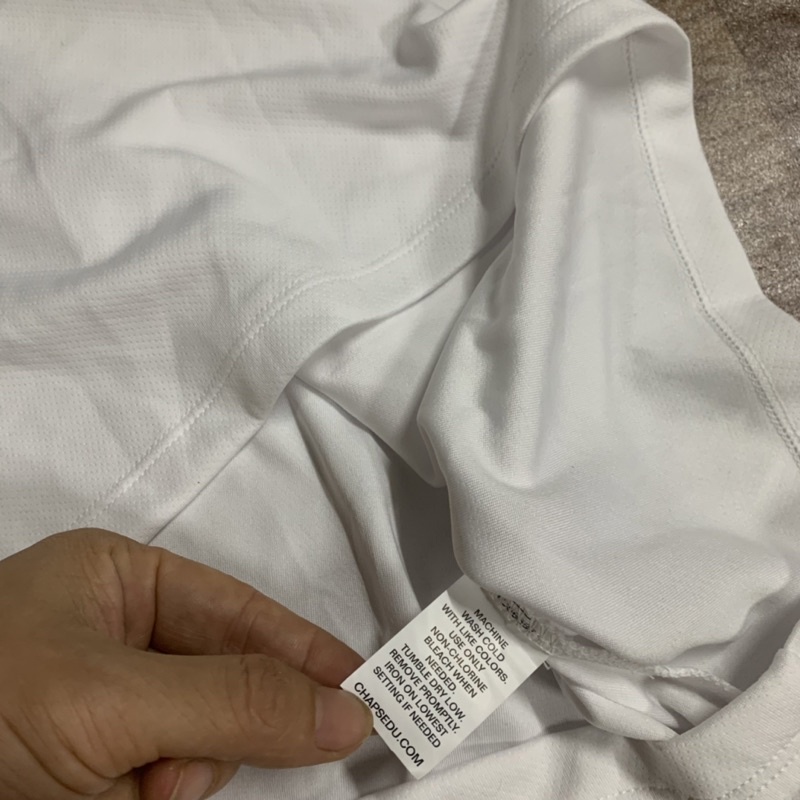 Áo polo trắng bé gái size đại 55-60kg lỗi