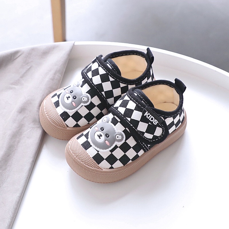 Giày thể thao mặt trời mã 45065