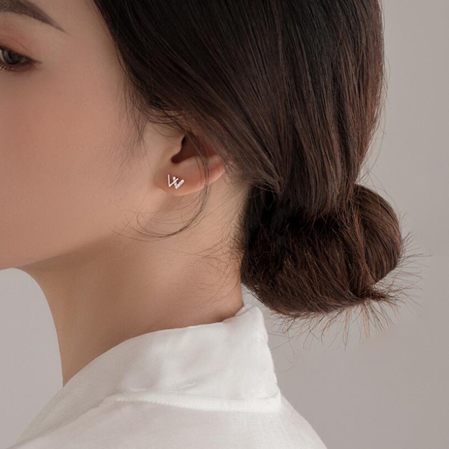 Khuyên Tai Bạc Ta CaoBac Jewellery Cho Nam Nữ Mặt Chữ W Basic
