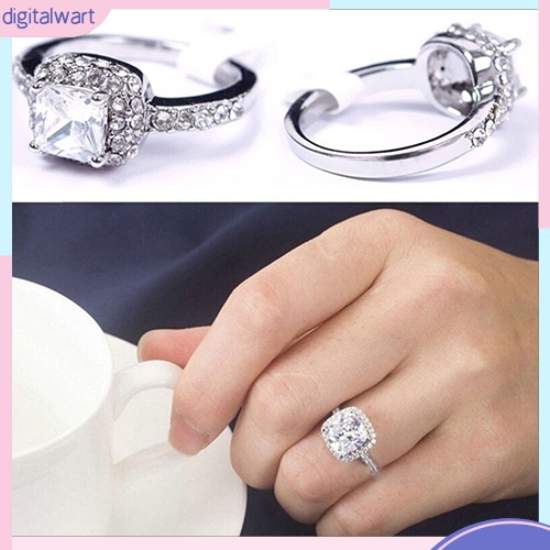 Nhẫn mặt vuông đính đá sang trọng cho nữ