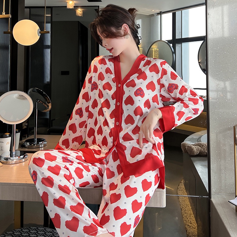 Bộ đồ ngủ tay dài vải lụa satin mát nhẹ in họa tiết sang trọng thời trang cho nữ