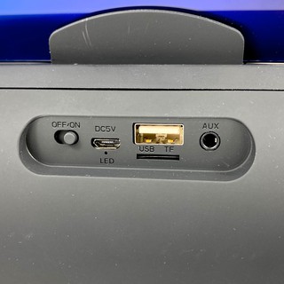 Loa Bluetooth Nghe Nhạc Siêu Bass Không Dây Công Suất Lớn Có Giá Đỡ Điện Thoại Gutek V6