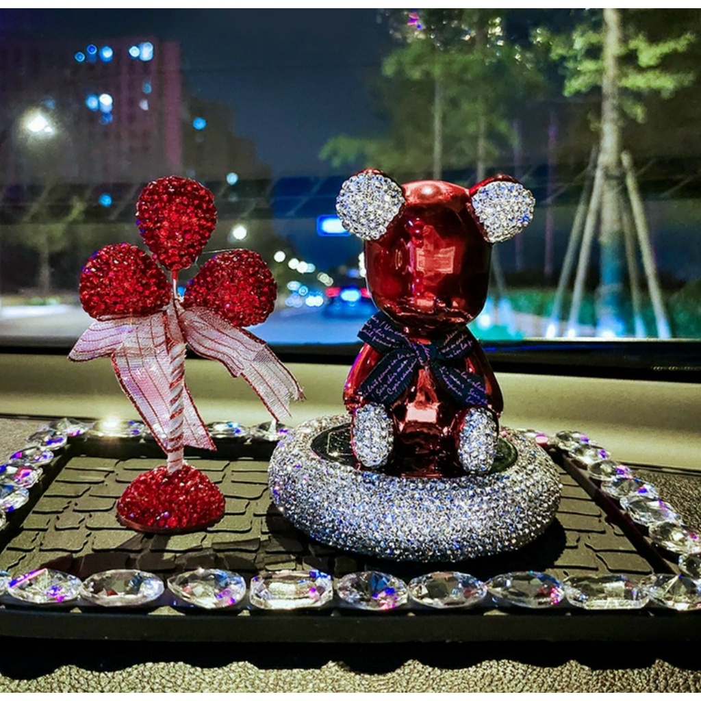 Sét Gấu Kèm Sáp Thơm Bearbrick Ngồi Đính Đá Trang Trí Taplo Oto