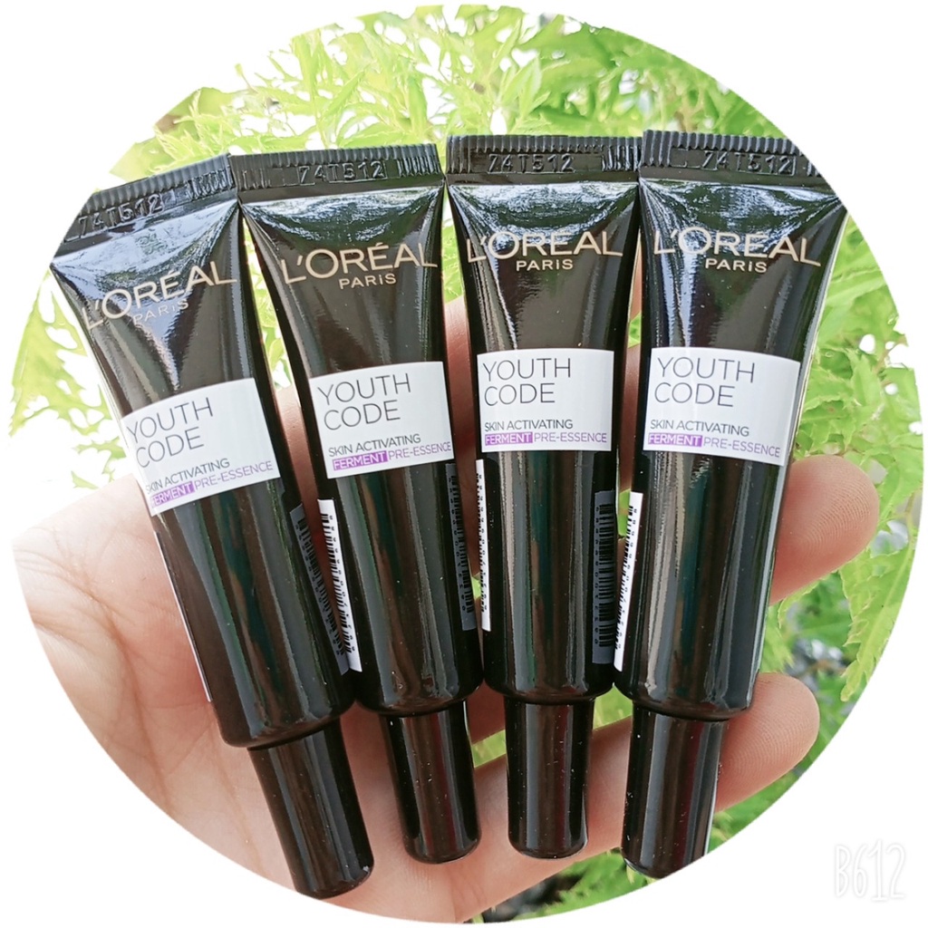 1 Tuýp Serum dưỡng ẩm L'oreal Paris Youth Code skin activating ferment pre essence 7.5ml