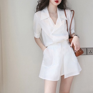 Set áo vest mix chân váy xẻ