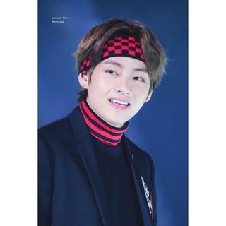Băng đô V BTS kẻ caro đỏ