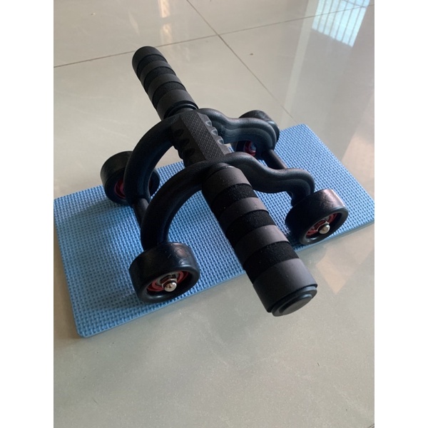 con lăn tập bụng 4 bánh chân chắc chắn giữ thăng bằng ổn định tập cơ bắp hiệu quả