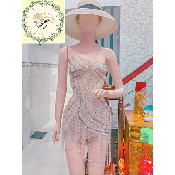 Đầm body lệch vai kết hạt