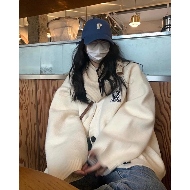 ÁO KHOÁC LEN THÊU CHỮ R CHẤT DÀY ĐẸP