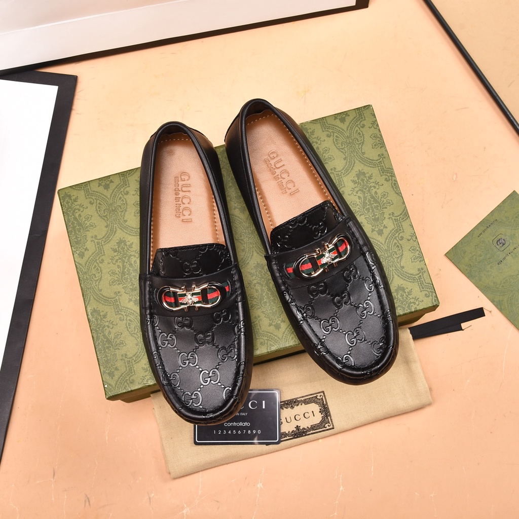 Giày lười nam cao cấp da thật GUCCI GG GC thiết kế sang trọng với mặt da đươc in hình logo thương hiệu bắt mắt