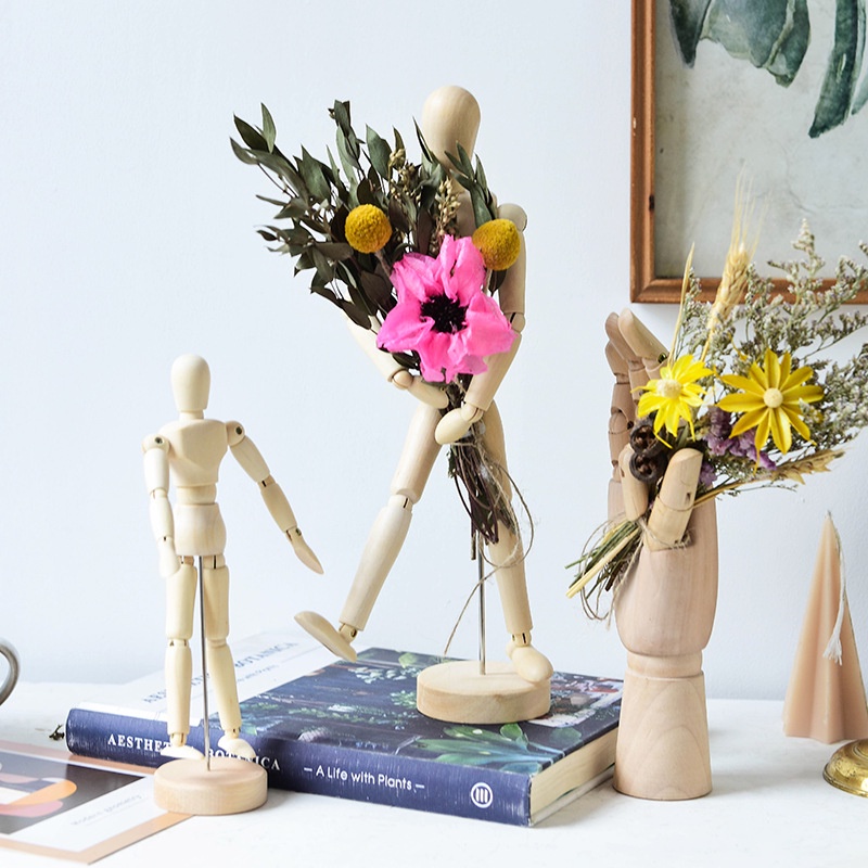 Mô hình người gỗ, bàn tay gỗ decor nhà cửa