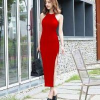 Đầm body dài cổ yếm