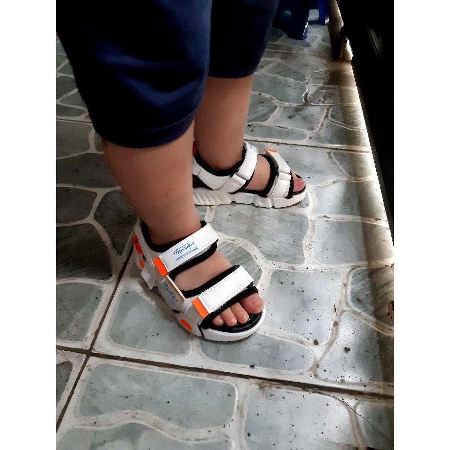 Dép sandal siêu nhẹ cho bé ❤️FREESHIP❤️ Sandal quai dán siêu nhẹ cho bé trai bé gái thoáng chân mẫu T3 mới nhất