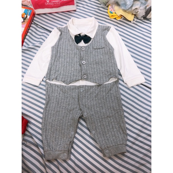 Thanh lý bộ vest bé trai siz 90